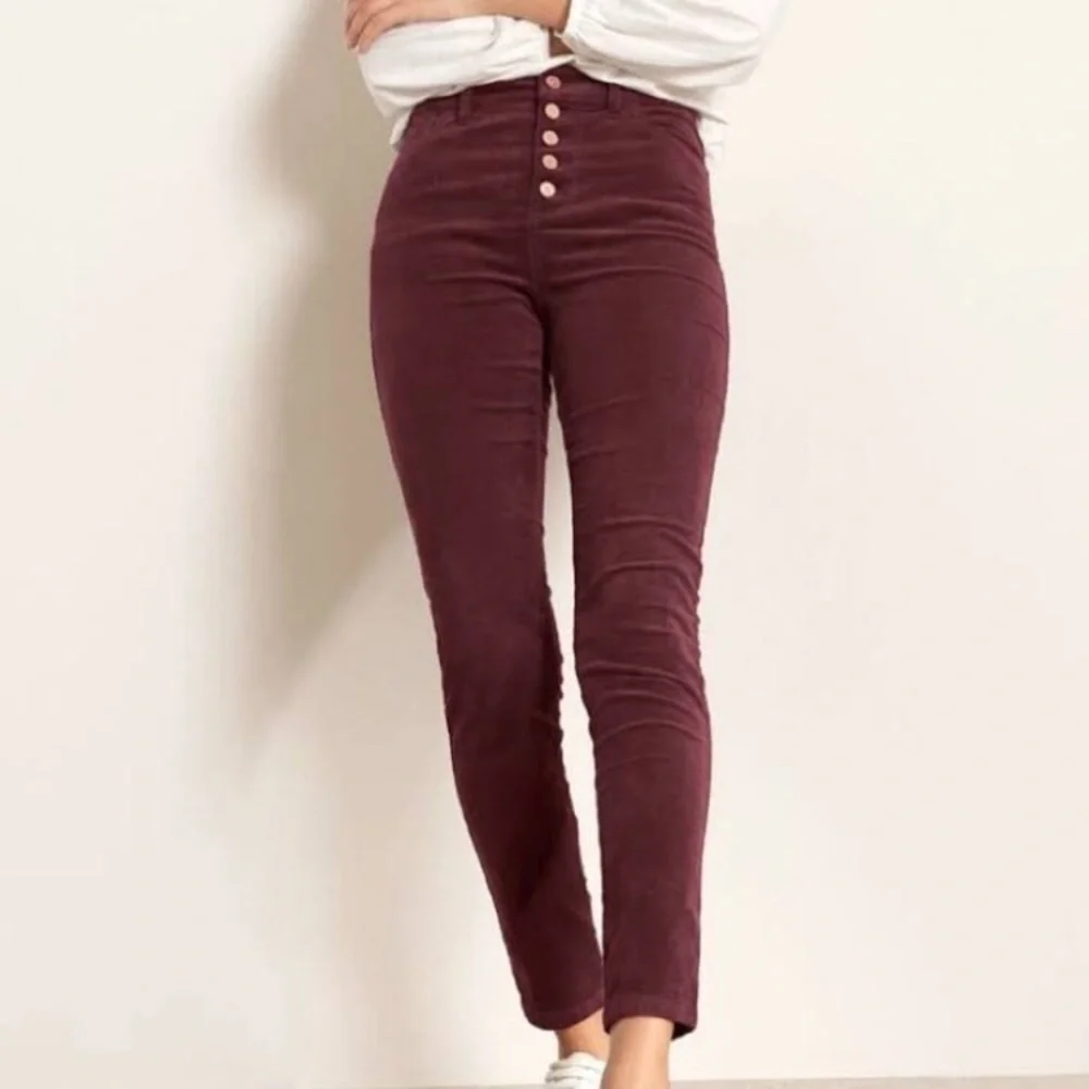 NWT Universal Thread High Rise Maroon Corduroy Jeans - Picture 1 of 5